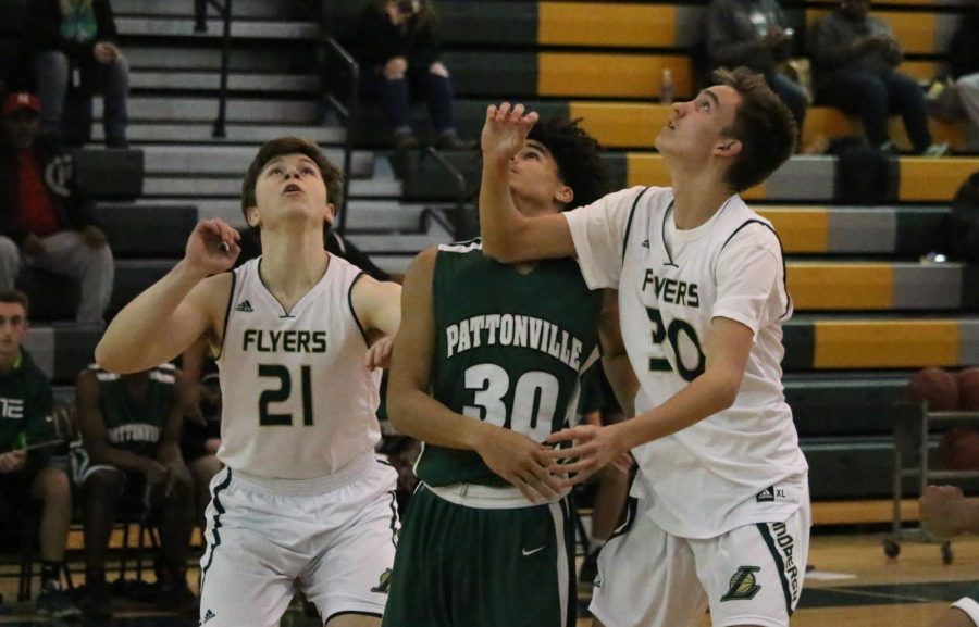 Joe Soete (11, #21) and Evan Knobbe (10, #30)