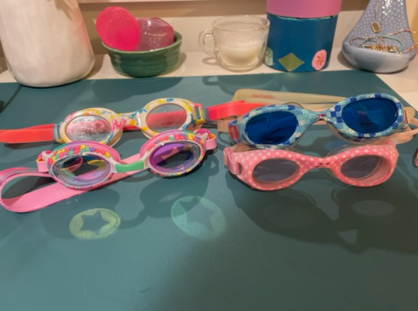 Goggles the kids wear for senior splashin